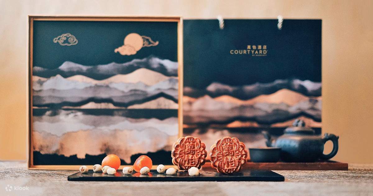 Mooncake Sets at Courtyard by Marriott Hong Kong Sha Tin Klook